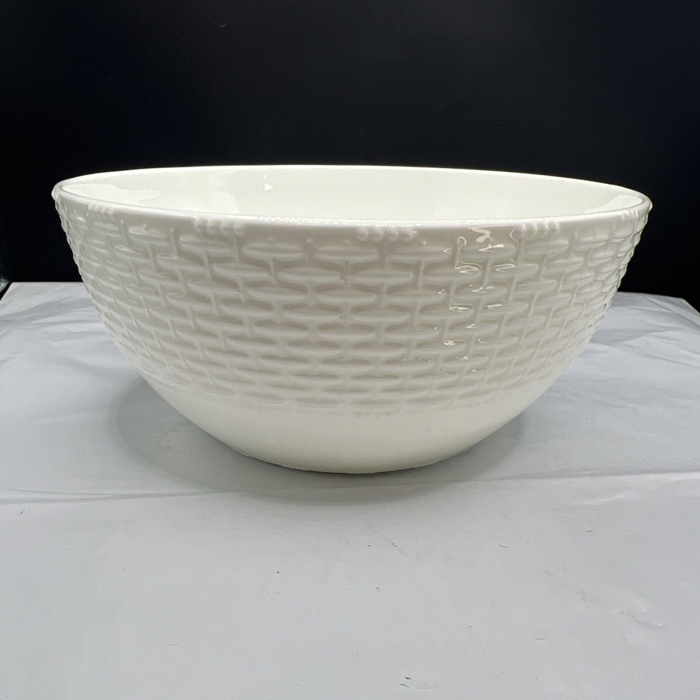 Mikasa Ortley Bone China Soup Cereal Bowl 6" White Embossed Basket Weave